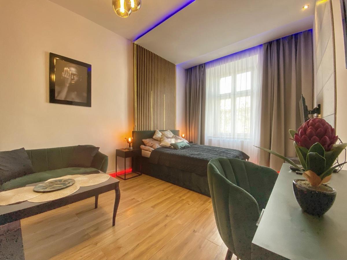 Czarny Z Jacuzzi Apartament Kraków
